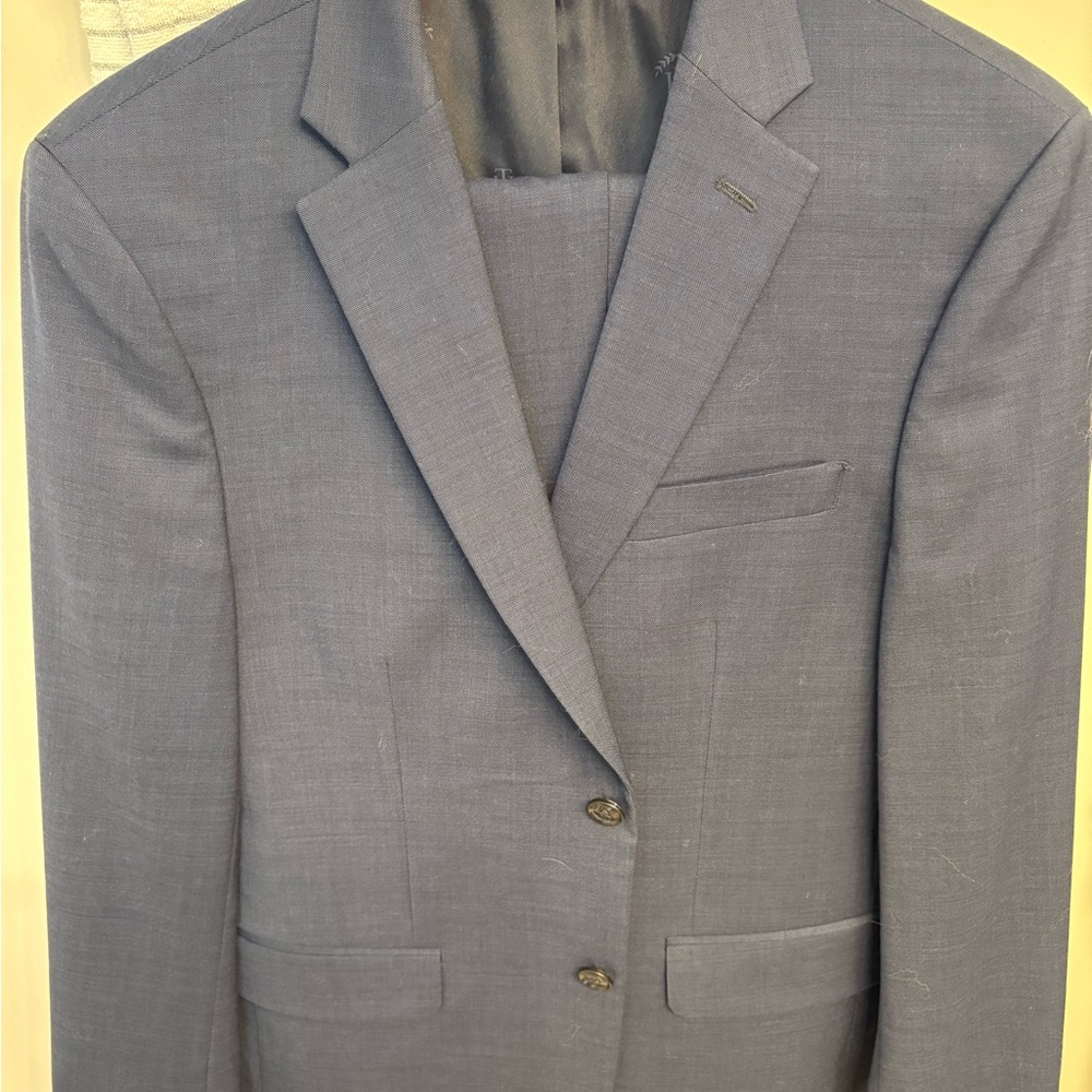 Mens Tommy Hilfiger two piece suit size 38S jacket & 32/30 matching slacks